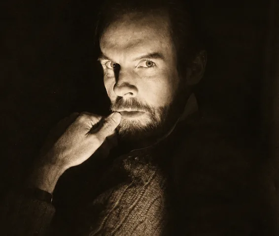 Portrait of Tom Snow